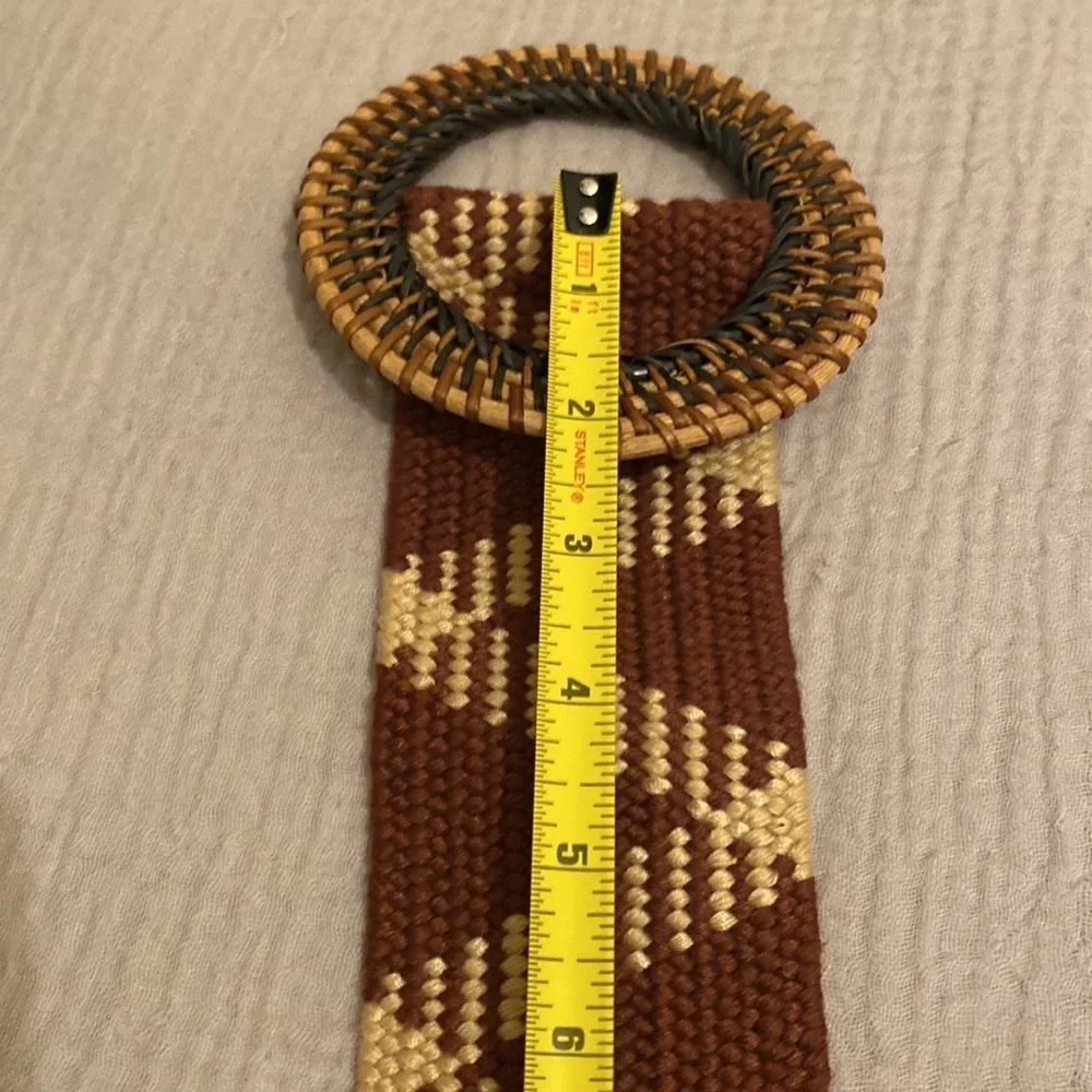 Zara material / raffia summer belt . Size USA 30 .